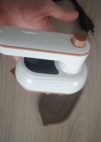 Beyaz Mini Ütü seyahat - Görsel 6