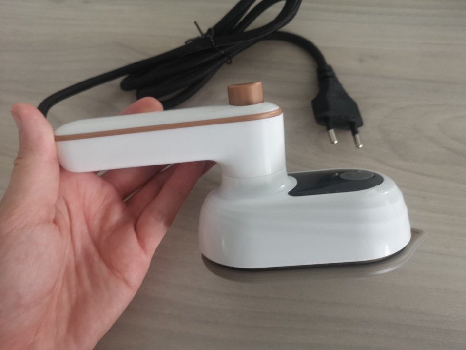 Beyaz Mini Ütü seyahat - Görsel 2