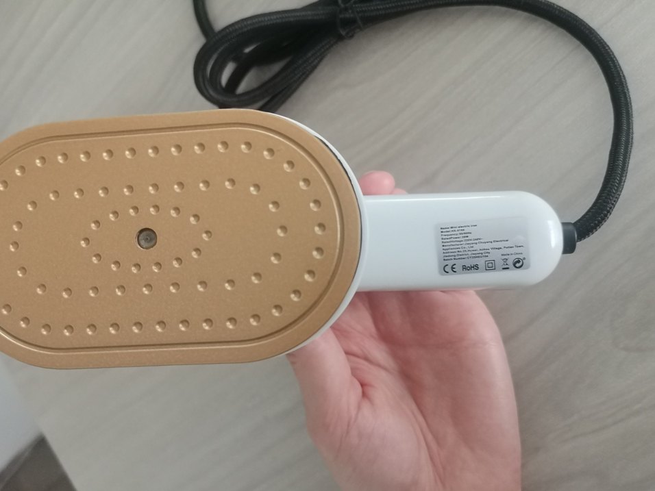 Beyaz Mini Ütü seyahat - Görsel 4