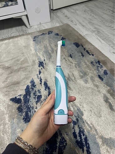 Diğer pilli şarjlı diş fırçası
