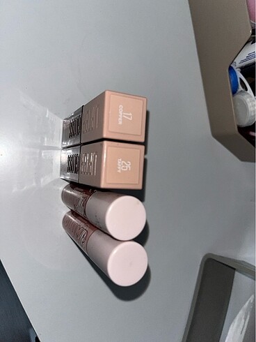 Beden 2 adet lifter gloss ve 2 adet lip plump