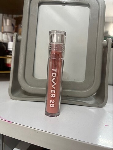 tower 28 gloss