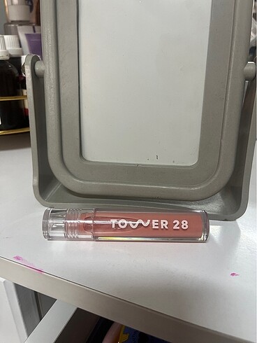 Diğer tower 28 gloss