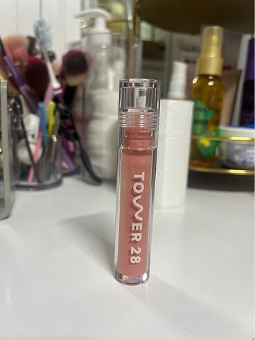 tower 28 gloss