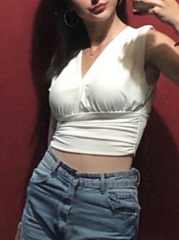 Diğer V yaka crop