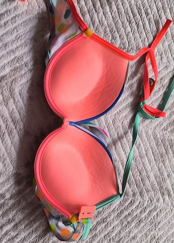 Penti Penti renklidir bikini üstü xs beden