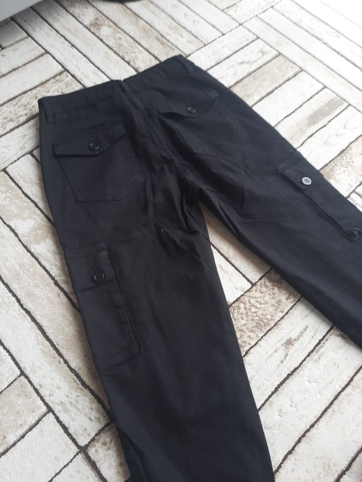 Siyah Kemerli Rahat Kesim Kadın Kargo Pantolon - Görsel 4