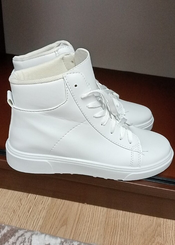 Bembeyaz bot Sıfır - Görsel 2