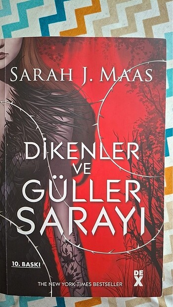 Dikenler ve Güller Sarayı