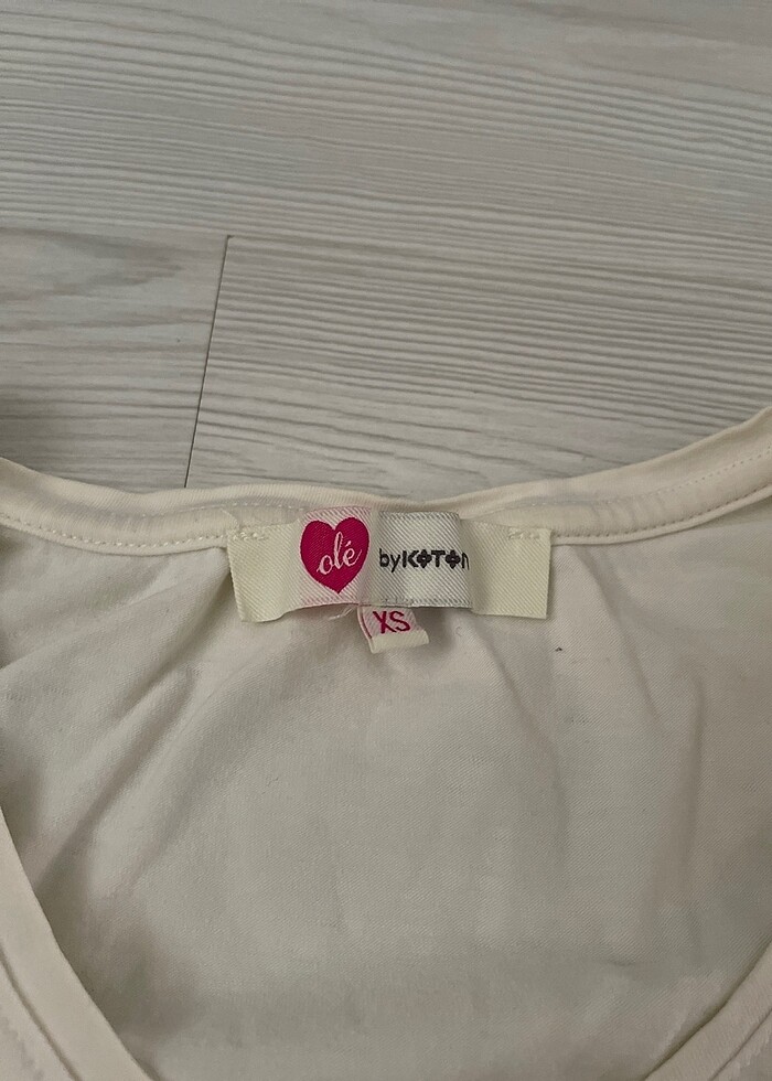 V yaka tişört - Görsel 2