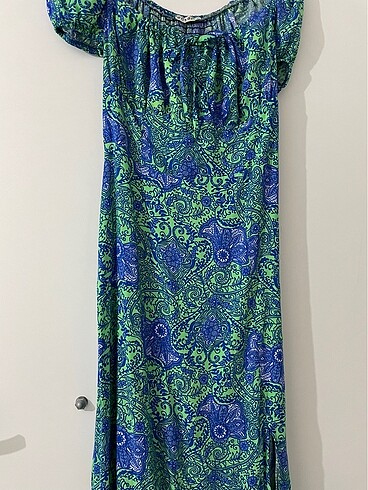 Yeşil yırtmaçlı günlük elbise - Görsel 5