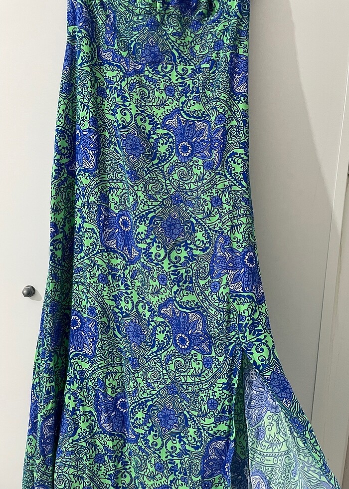 Yeşil yırtmaçlı günlük elbise - Görsel 3