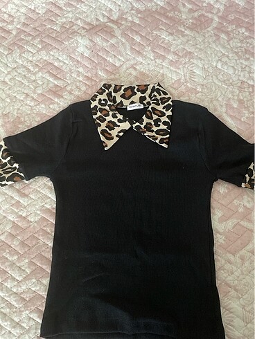 Leopr desenli Polo yaka bluz
