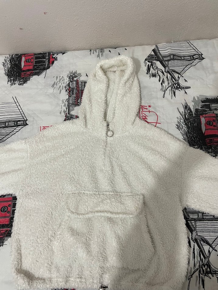 Kapüşonlu Beyaz Kadın Peluş Ceket - Görsel 4