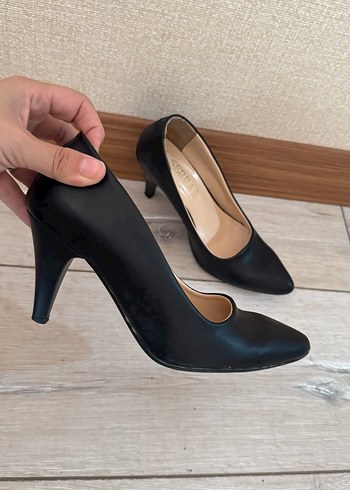 Diğer Siyah Stiletto Topuklu Klasik Kadın Ayakkabı