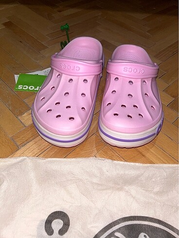 38 Beden pembe Renk Orijinal. Pembe crocs kadın terlik