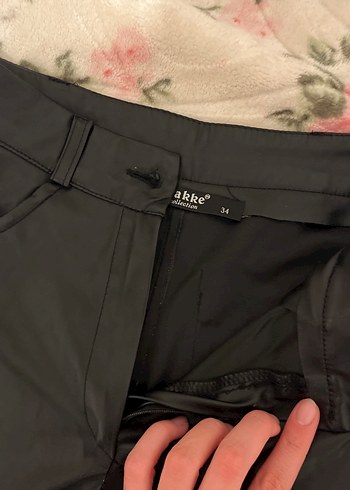 Siyah Deri Kadın Pantolon - Görsel 2