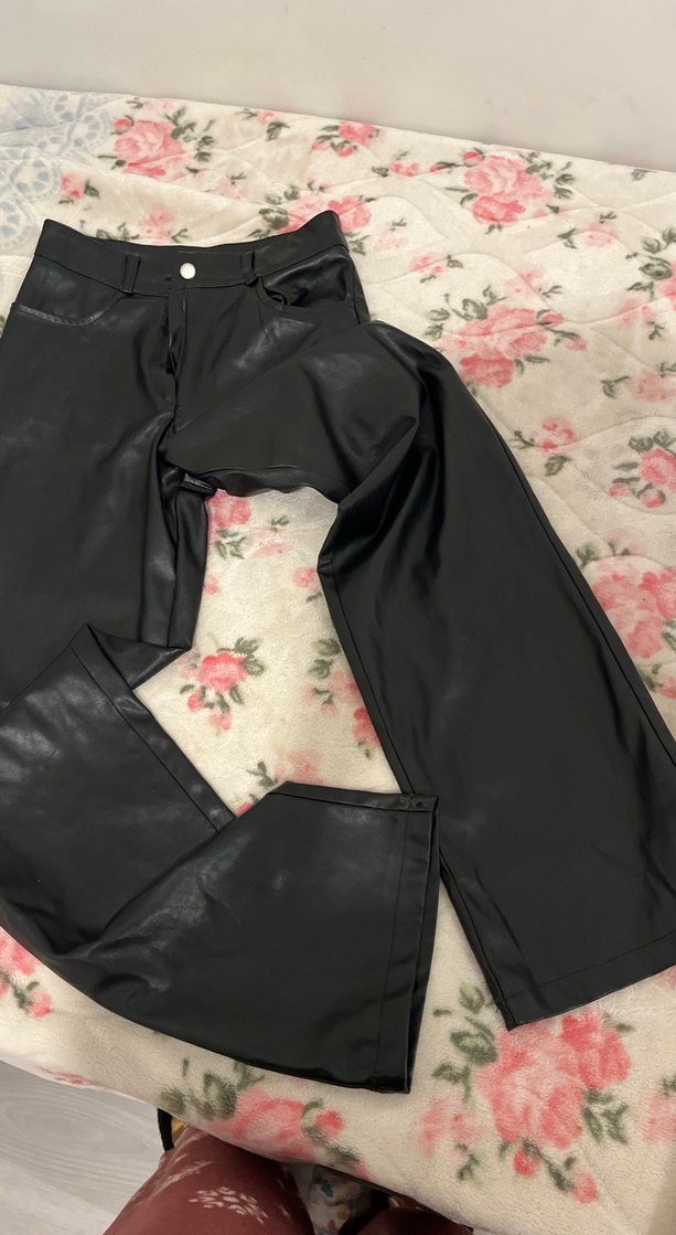 Siyah Deri Kadın Pantolon - Görsel 3