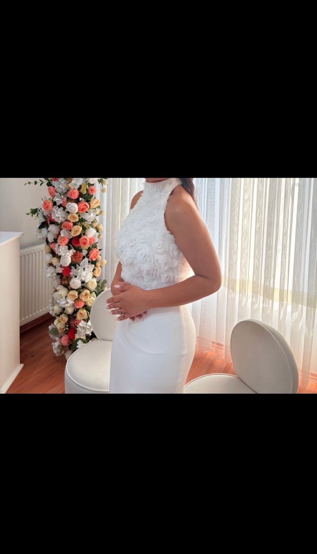 Askılı Drapeli Beyaz Uzun Elbise - Görsel 2