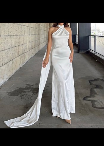 Minimalist Beyaz Uzun A-Line Gelinlik - Görsel 5