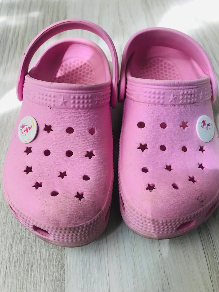 Kız Çocuk Pembe Tokalı Terlik - Görsel 2