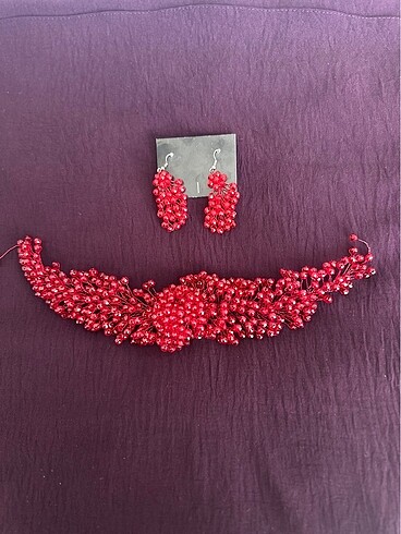 Beden kırmızı Renk Kırmızı Kına ve nişan tacı