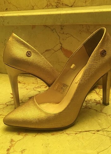 37 Beden Orjinal Pierre Cardin 