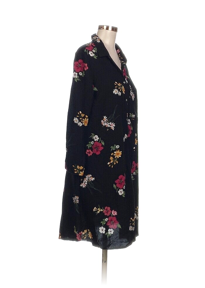 Stradivarius Kısa Elbise %70 İndirimli. - Görsel 2