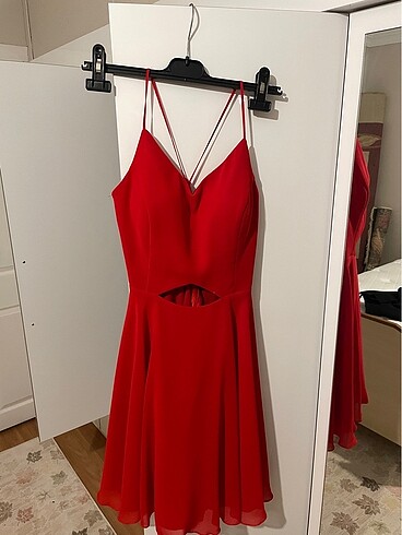 Kırmızı abiye elbise - Görsel 4