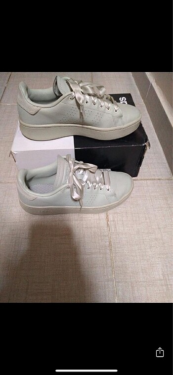 36,5 Beden Adidas ayakkabı