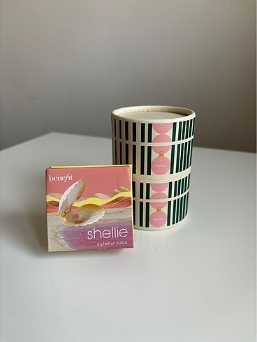Benefit full size kutulu allık