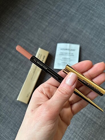 Hourglass confession refillable lipstick