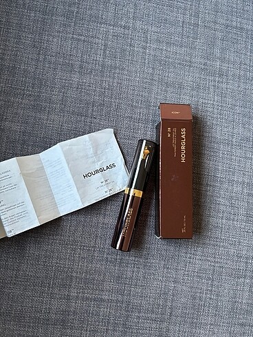 Hourglass no.28 lip treatment oil