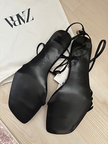38 Beden Zara topuklu sandalet