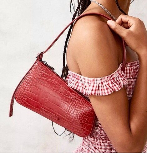 Urban Outfitters baget çanta