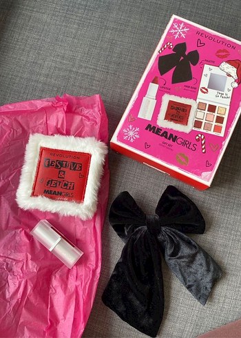 Revolution Mean Girls Makyaj Seti - Görsel 5