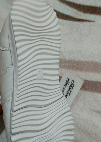 39 Beden Beyaz Kadın Spor Ayakkabı Velcro Bantlı