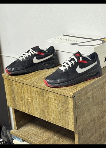 Nike Siyah Erkek Spor Ayakkabı Beyaz Detaylı
