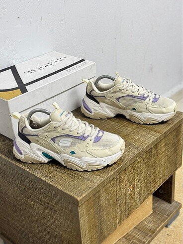 39 Beden SKECHERS MÜKEMMEL ÜRÜN