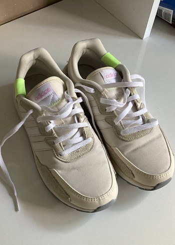 Beyaz Pastel Renkli Kadın Spor Ayakkabısı