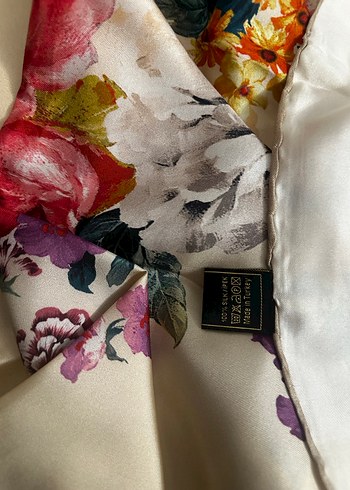 Çiçek Desenli Çok Renkli İpek Kadın eşarp - Görsel 5