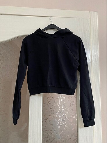 Crop sweatshirt
