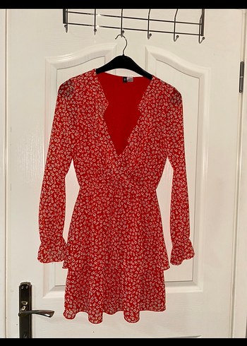H&M V Yaka Fırfırlı Mini Elbise