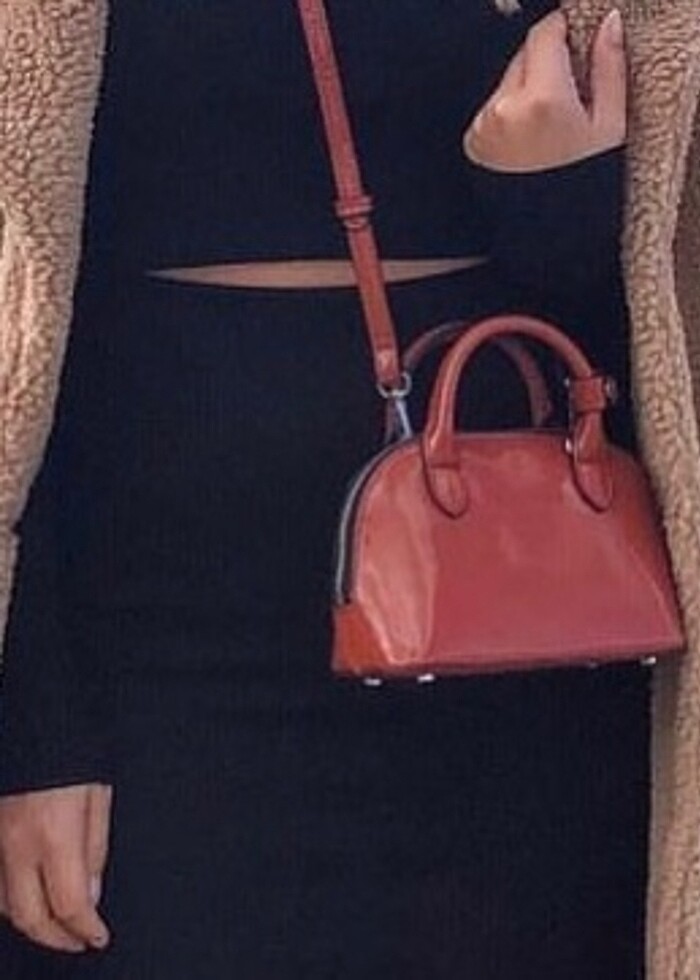 Zara orijinal kırmızı çanta - Görsel 2