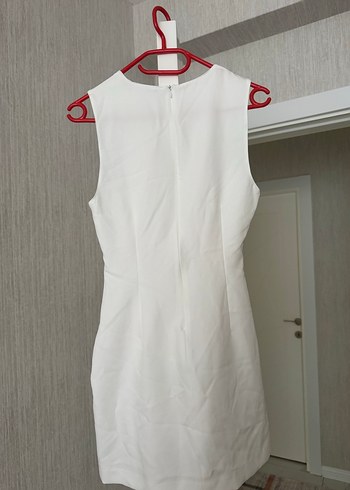 Beyaz Drapeli Midi Kolsuz Elbise - Görsel 3