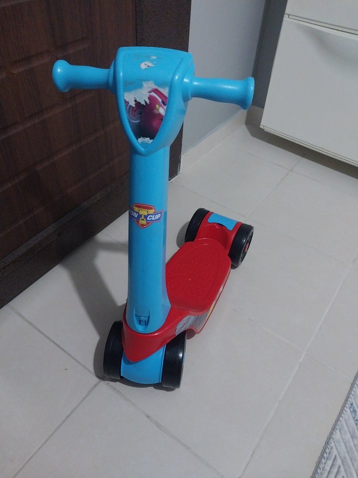 Renkli Mavi Çocuk Scooterı - Görsel 2