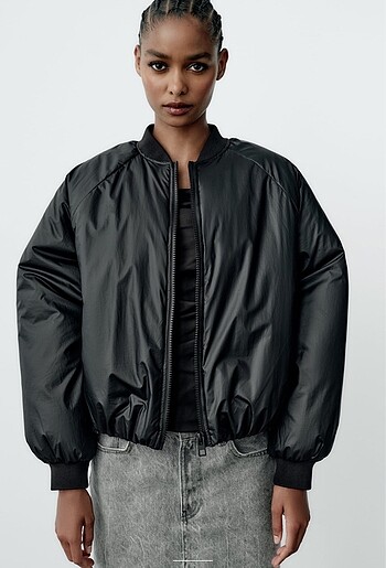 l Beden siyah Renk KAPLAMALI VE DOLGULU OVERSIZE BOMBER CEKET