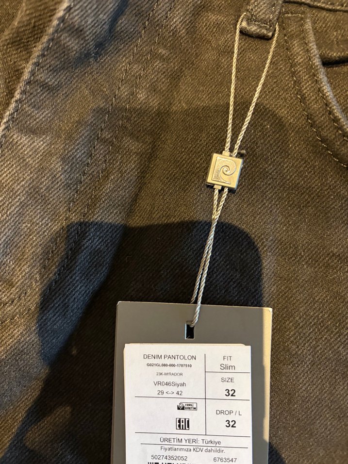 Şık Siyah Denim Jean — görsel 2/2