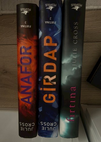 Julie Cross - Fırtına Serisi 3 Kitap