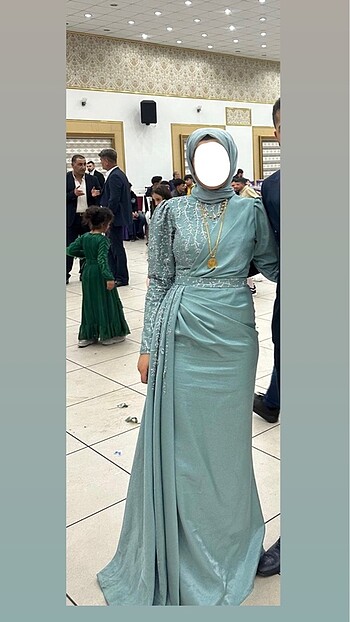 Abiye elbise ve şal